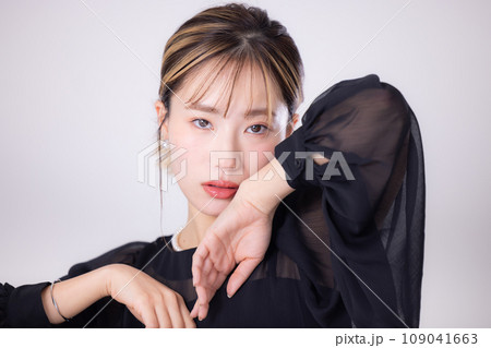 ビューティー　女性のファッションポートレート 109041663
