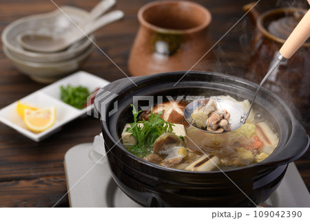 コラーゲンたっぷりの鍋料理 すっぽん鍋 109042390