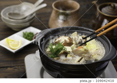 コラーゲンたっぷりの鍋料理 すっぽん鍋 109042410