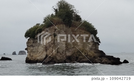 世界で最も美しい湾に浮かぶ島 世界で最も美しい湾に浮かぶ島 109042719