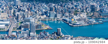 稲佐山展望台からの眺め 長崎都市風景 パノラマ 【長崎市】 稲佐山展望台からの眺め 長崎都市風景 パノラマ 【長崎市】 109042984