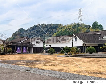 道の駅人吉 人吉クラフトパーク石野公園 紅葉の頃 道の駅人吉 人吉クラフトパーク石野公園 紅葉の頃 109043967