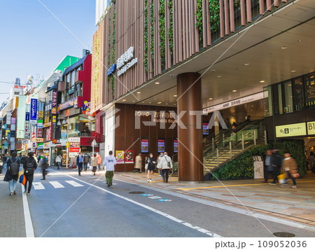 東京　吉祥寺駅南口（公園口） 109052036