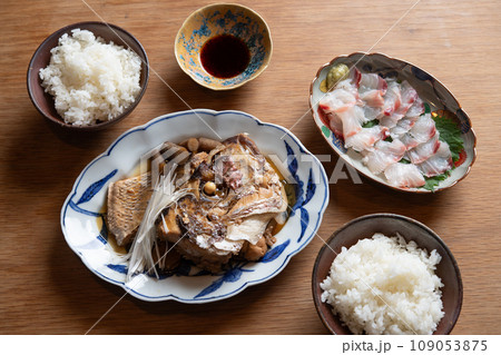 真鯛の兜煮の食卓 109053875