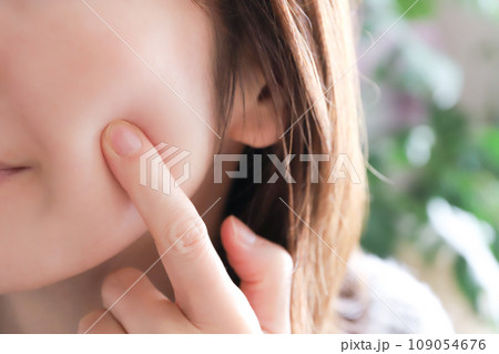 女性の肌 スキンケアイメージ 女性の肌 スキンケアイメージ 109054676