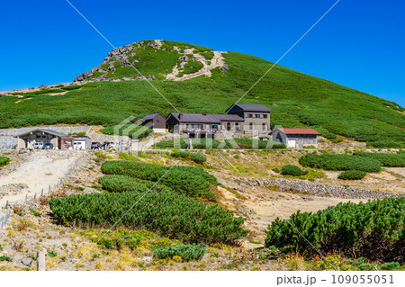 長野県の乗鞍岳の観光登山　魔王岳 109055051