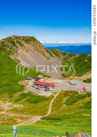 長野県の乗鞍岳の観光登山　恵比須岳 109055065