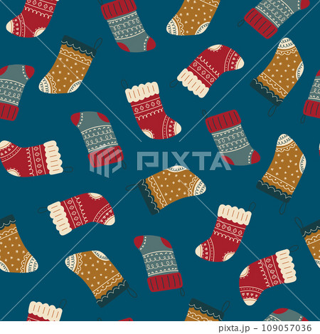Colorful Christmas socks seamless pattern. Cute hand-drawn vintage cartoon socks on background 109057036