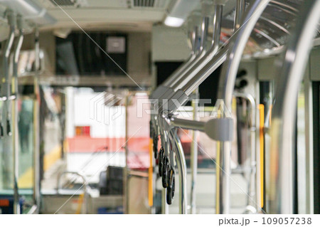 バスの吊り革 109057238