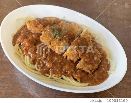 スパカツ 道東名物スパカツ ミートソーススパゲッティカツレツ スパカツ 道東名物スパカツ ミートソーススパゲッティカツレツ 109058169