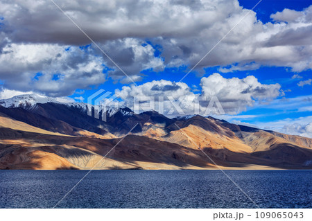 Himalayan mountain lake in Himalayas Tso Moriri on sunset, Korzok, Ladakh, India 109065043