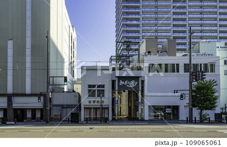 富山市街 みどり通り商店街 富山県富山市 富山市街 みどり通り商店街 富山県富山市 109065061