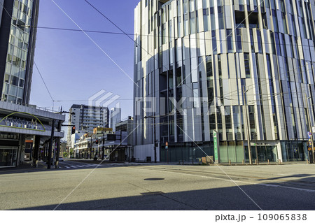 富山市街　西町交差点　富山県富山市 109065838