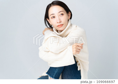 美しい肌の女性ポートレート 109066697