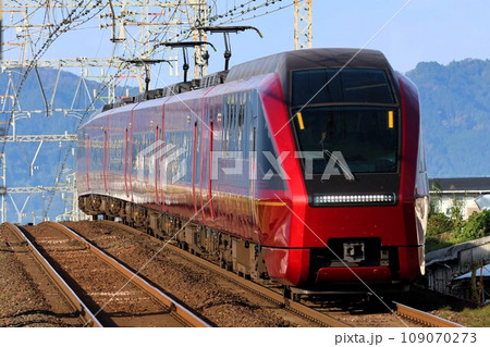 【近鉄】80000系〜ひのとり〜(大阪線:松塚駅) 【近鉄】80000系〜ひのとり〜(大阪線:松塚駅) 109070273