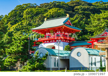 山口県下関市の赤間神宮 水天門 山口県下関市の赤間神宮 水天門 109071997