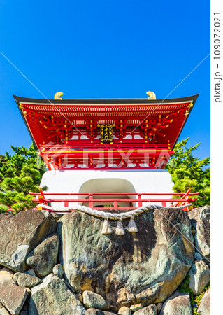 山口県下関市の赤間神宮　水天門 109072021