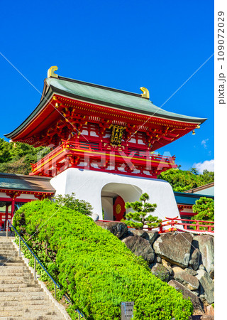 山口県下関市の赤間神宮 水天門 山口県下関市の赤間神宮 水天門 109072029