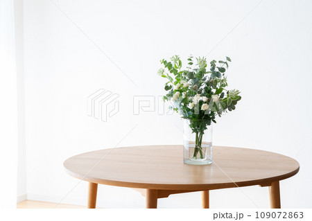 グリーンとホワイトのハーブ花束 グリーンとホワイトのハーブ花束 109072863