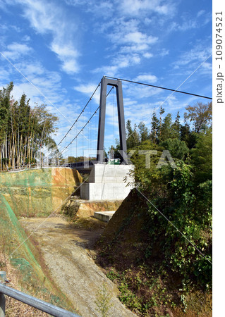 城山側から見た呉羽山丘陵フットパス 109074521
