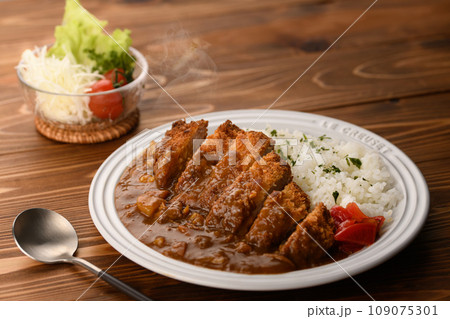 みんな大好き カツカレー みんな大好き カツカレー 109075301