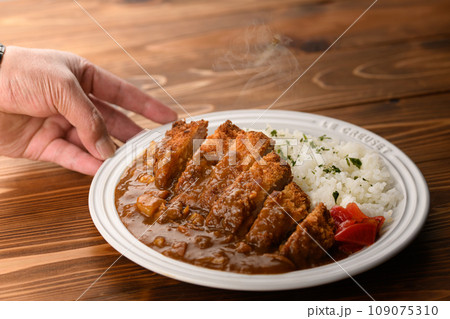カツカレー カツカレー 109075310