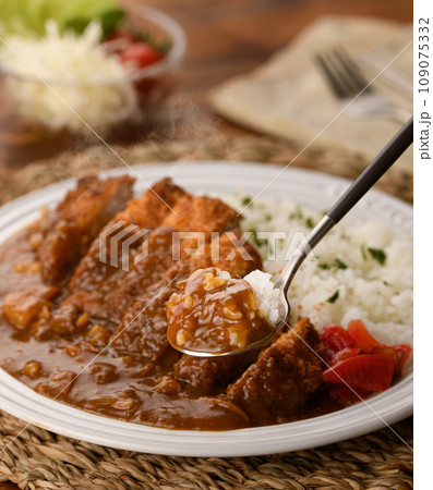 みんな大好き カツカレー みんな大好き カツカレー 109075332