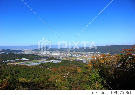 三雲城跡からの琵琶湖方面の眺め 109075961