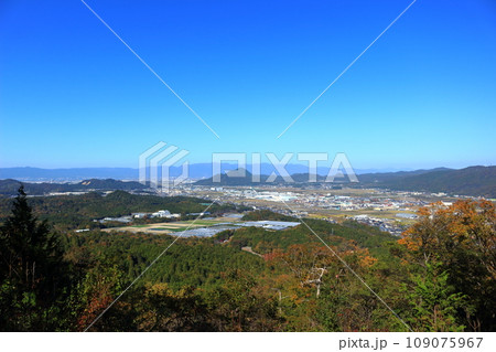 三雲城跡からの琵琶湖方面の眺め 109075967