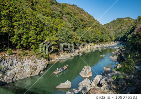 京都の景勝地保津峡 川下り 京都の景勝地保津峡 川下り 109076583