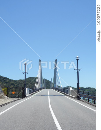 日生湾に架かる備前日生大橋(岡山県備前市) 日生湾に架かる備前日生大橋(岡山県備前市) 109077229