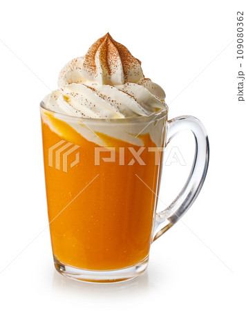 pumpkin cinnamon smoothie 109080362
