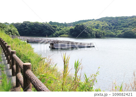 釣りができる薩摩湖の景色 釣りができる薩摩湖の景色 109082421