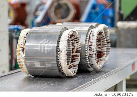 electromagnetic component of the engine on the production line in the factory 109083175