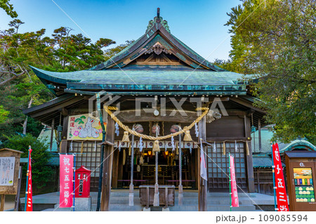 山口県下関市長府の忌宮神社 拝殿 山口県下関市長府の忌宮神社 拝殿 109085594