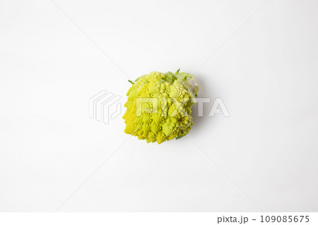 世界一美しい野菜と言われるロマネスコ 109085675
