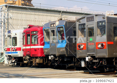 京成線・京急線・北総線・都営浅草線の旧型車両4車種並び（2006年） 109087421