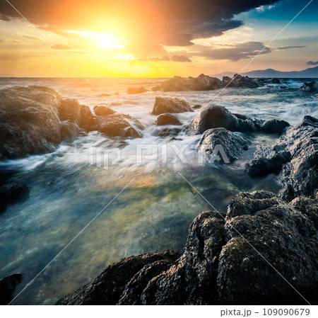 Beautiful seascape with rocks and waves Beautiful seascape with rocks and waves 109090679