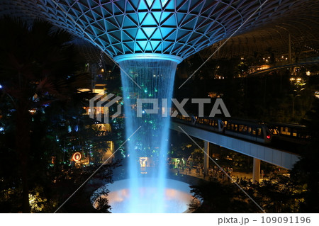 JEWEL　チャンギ空港 109091196