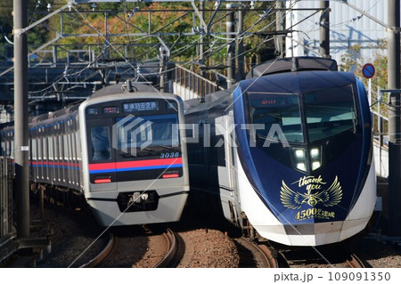 離合する京成3000形とAE形スカイライナー 松飛台 離合する京成3000形とAE形スカイライナー 松飛台 109091350
