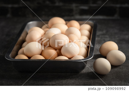eggs in a box eggs in a box 109098992