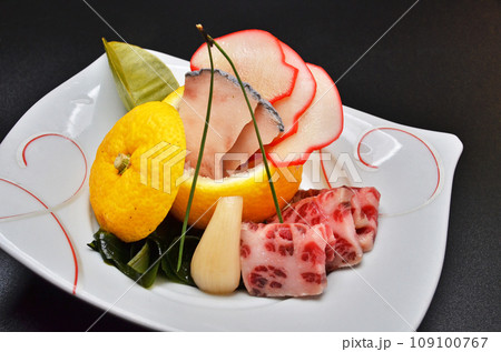 鯨盛り合わせ 109100767