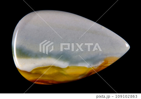 インペリアル・ジャスパー 風景を宿す石 109102863