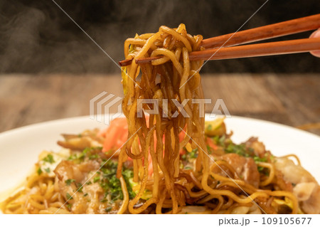 焼きそば　箸あげ 109105677