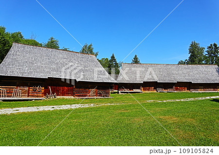 ポーランド・ザコパネ、スカンセン屋外博物館・農家 109105824