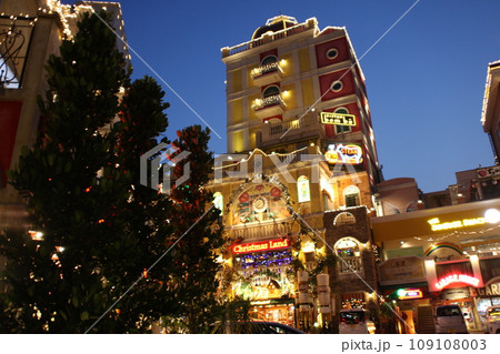 アメリカンビレッジの夜景_沖縄 109108003