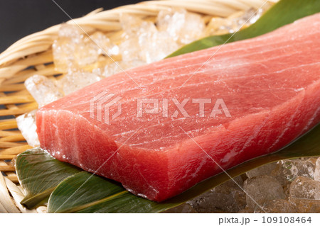 三陸塩釜ひがしもの ブランドまぐろ (めばちまぐろ 中トロ) 日本太平洋沖合北部産 三陸塩釜ひがしもの ブランドまぐろ (めばちまぐろ 中トロ) 日本太平洋沖合北部産 109108464
