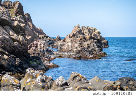 Rocky coastline at Kullaberg, Sweden 109110288