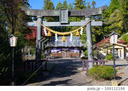 岸剱神社(きしつるぎじんじゃ) 岐阜県郡上市八幡町柳町 岸剱神社(きしつるぎじんじゃ) 岐阜県郡上市八幡町柳町 109112198