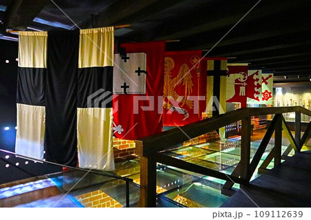 ポーランド・マルボルク城、武器庫の旗 ポーランド・マルボルク城、武器庫の旗 109112639